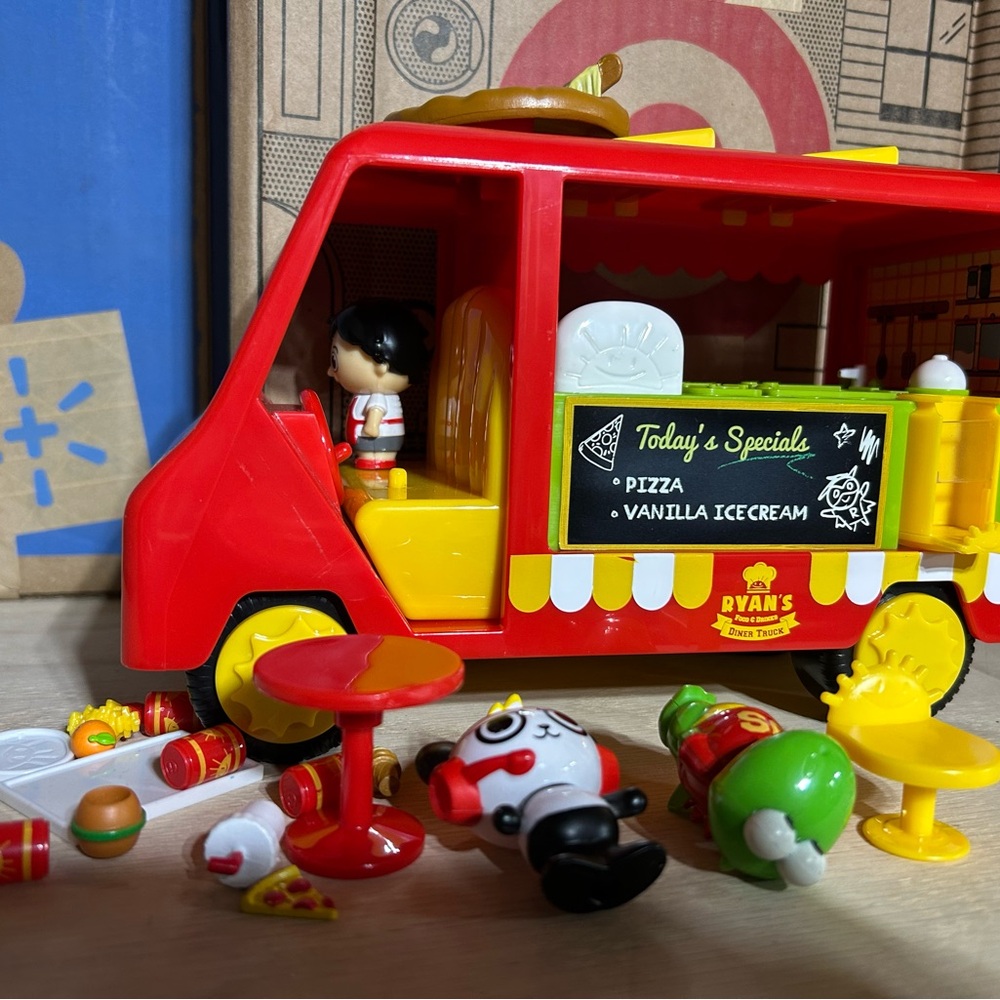 Ryans world Food Truck Playset